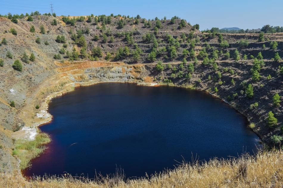 landscape of Acid Lake Mine Environment