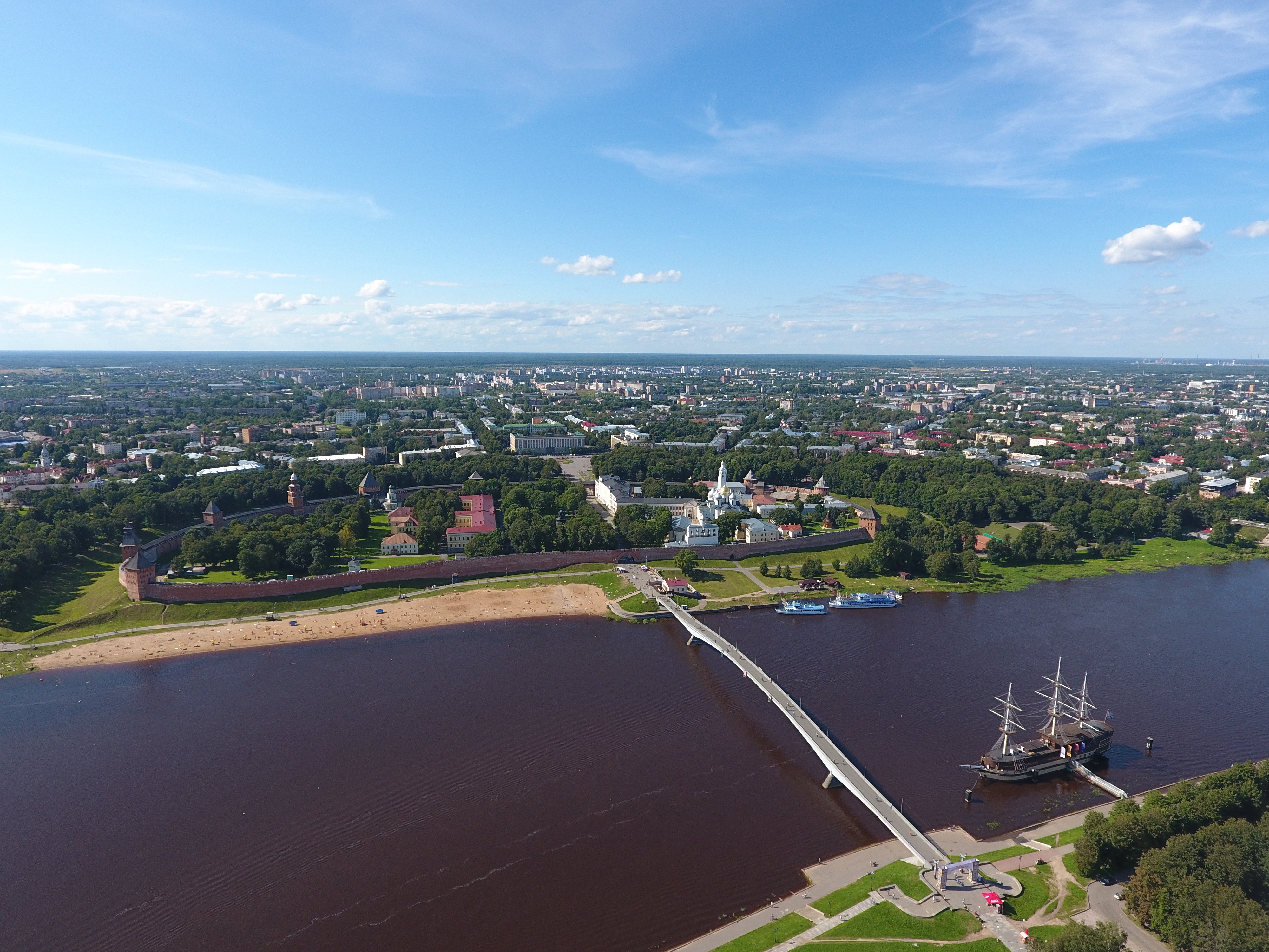 Река в новгороде. Тверь Вышний Волочек Валдай Торжок. Великий Новгород река. Вел Новгород река. Великий Новгород река ЗТП.