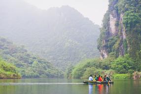 People boat adventrure