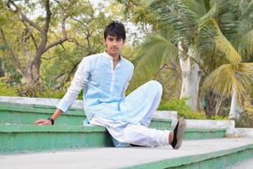 Model Outdoor Young