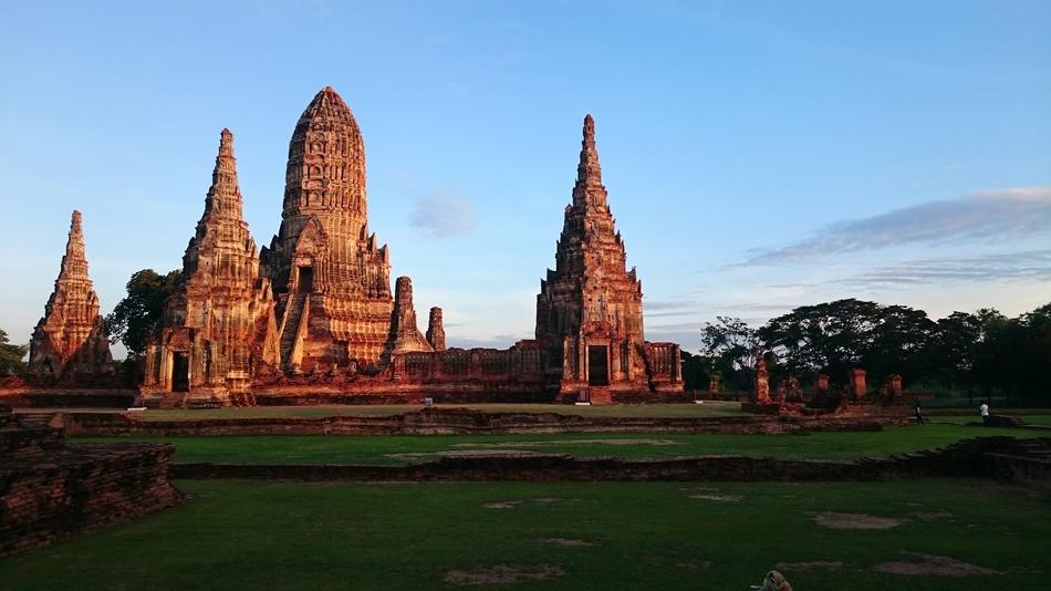 The Old Temple Ayutthaya Measure