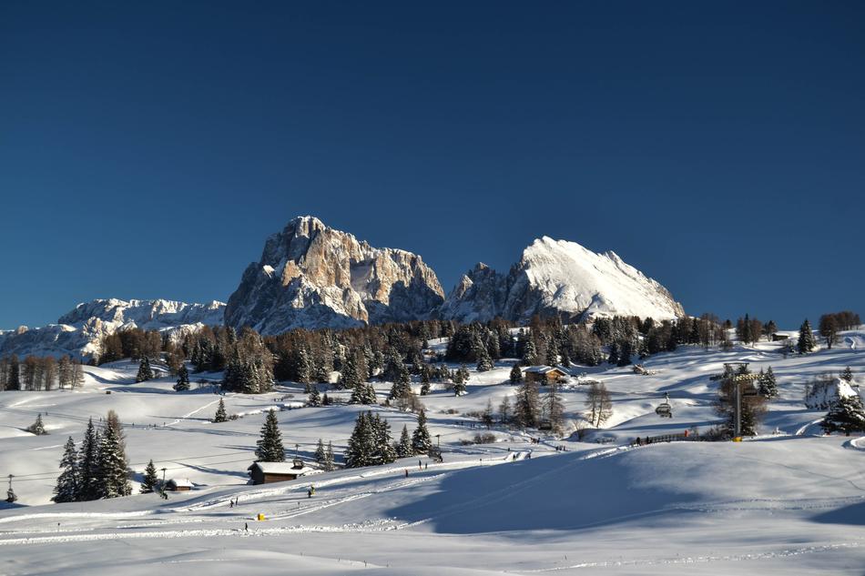 mountain magnificent scenery