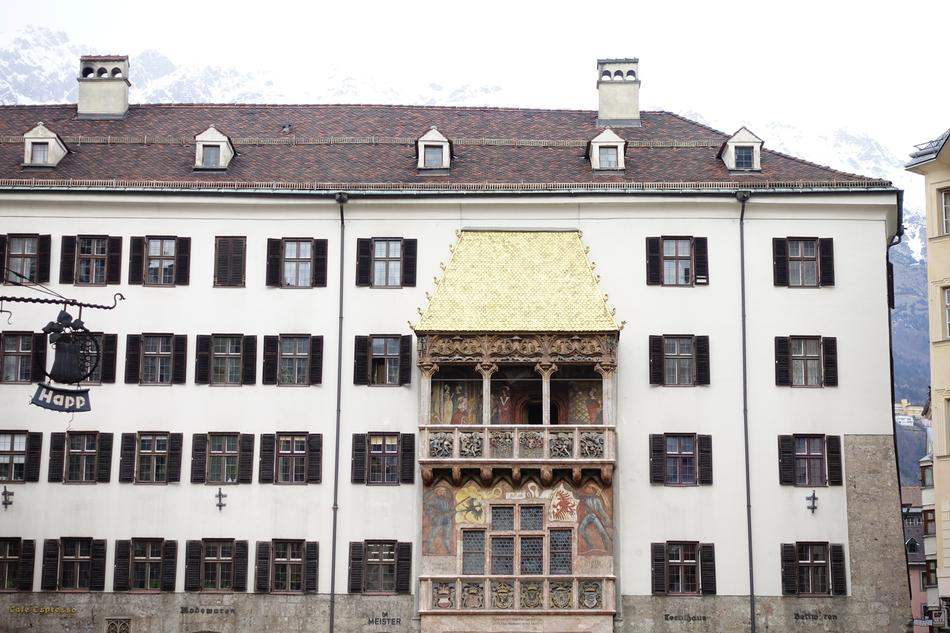 Goldenes Dachel Magnificent Oriel