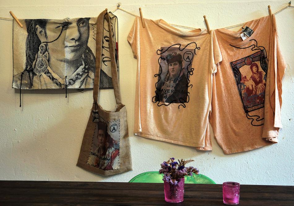Shopping T Shirt Ladies