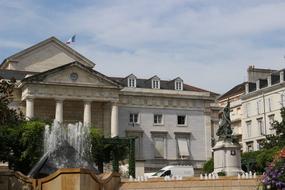 Court Pau City