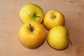 sweet four apples