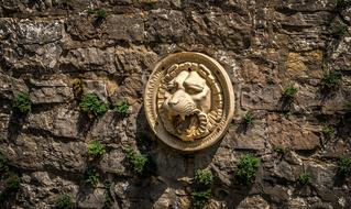 Old Stone Antiquity lion ornament