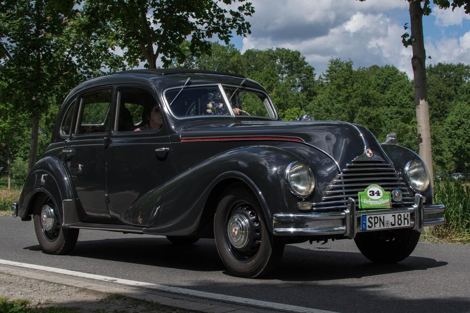 oldtimer Auto Motor Works