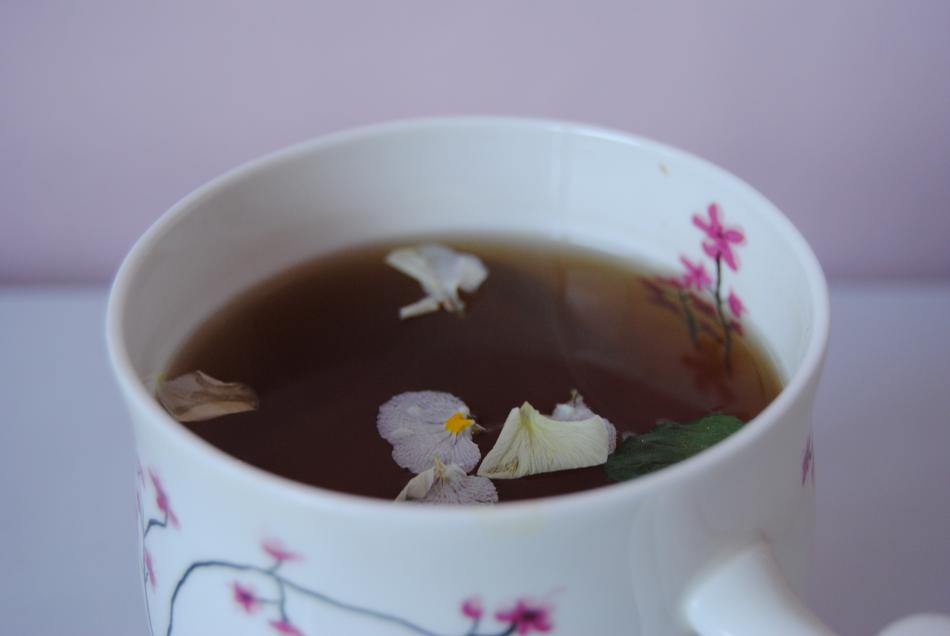 Hot drink with petals