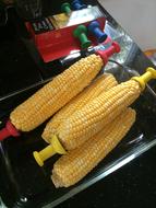boiled corn with salt