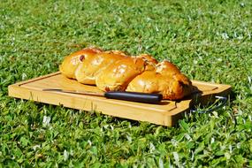 roast bread in the field