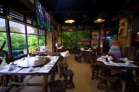 restaurant decorations