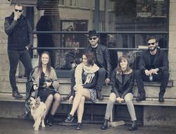 nice Group People street