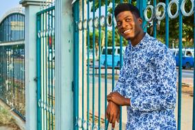 Man Young African blue shirt