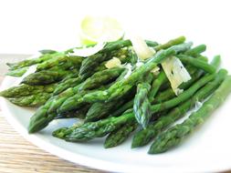 ripe delicious asparagus