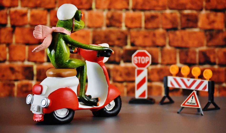 Vespa Roller Police