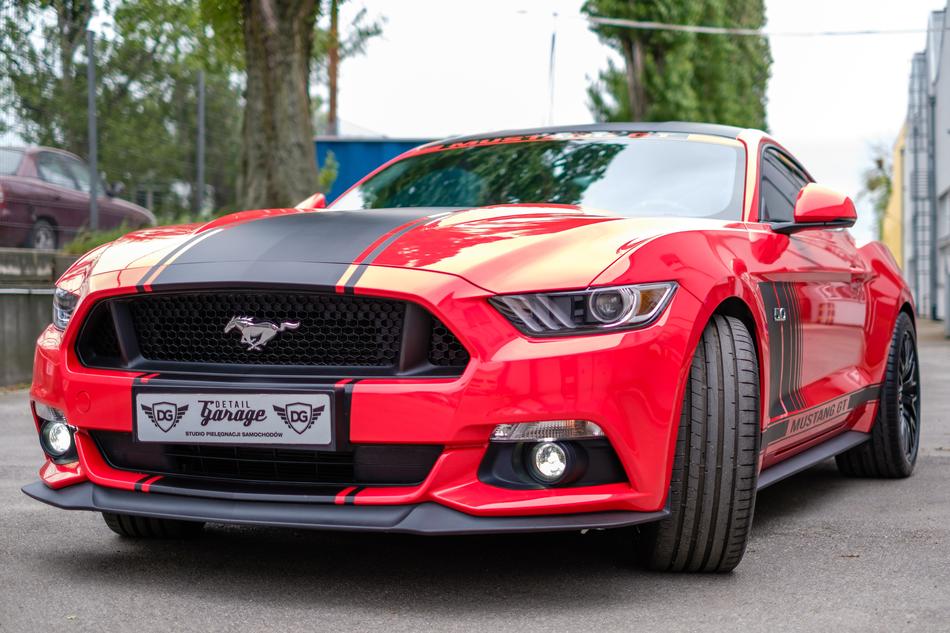 Mustang Gt Red
