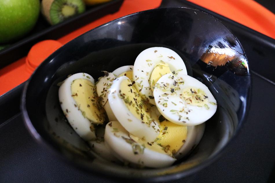 boiled eggs in spices