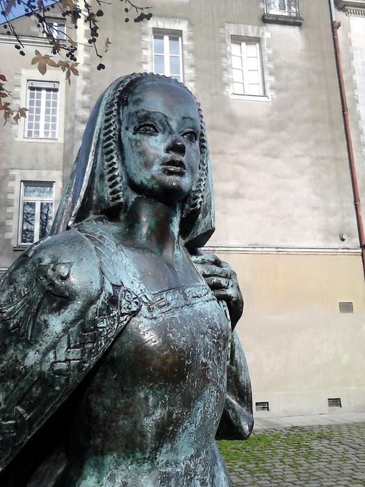 Nantes Anne Duchess Of Brittany statue