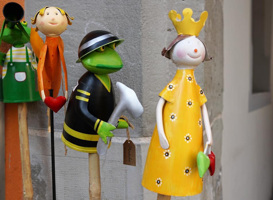 Frog Princess Figures