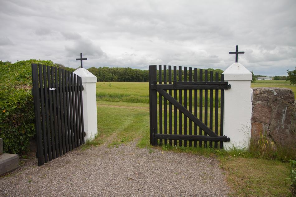 Fence Grind Cross
