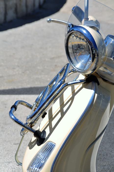 Vespa Motor Scooter Roller