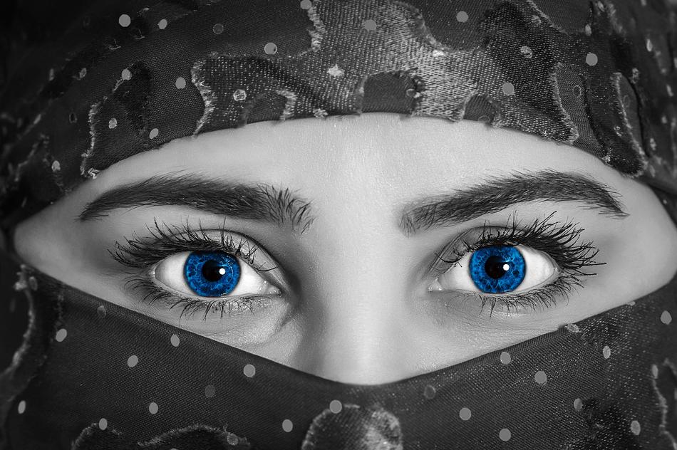 Origin Photographer Bessi Fashion