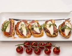 delicious tomato snacks