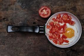 Sliced vegetables with egg