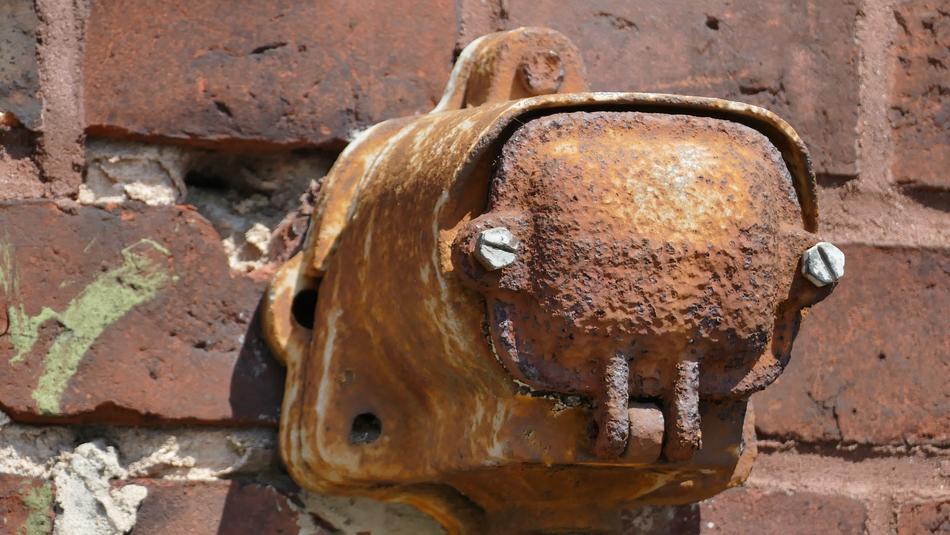 Old Rusted socket