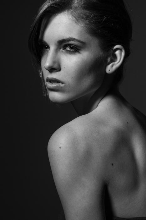Model Woman Young