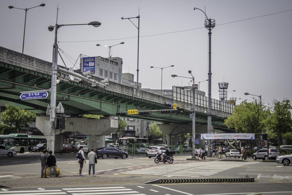 Street Gil Overpass Pedestrian crossing