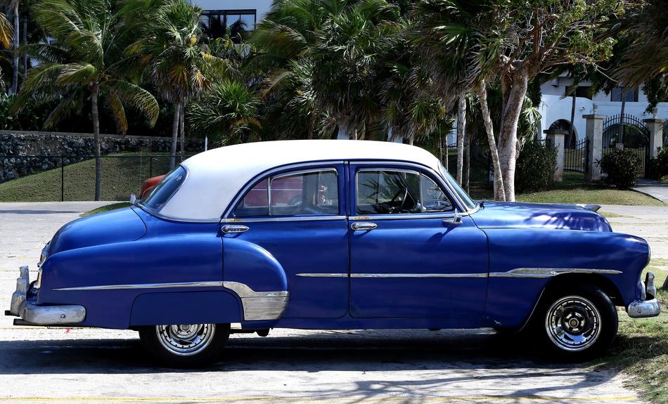 Cuba Car Blue