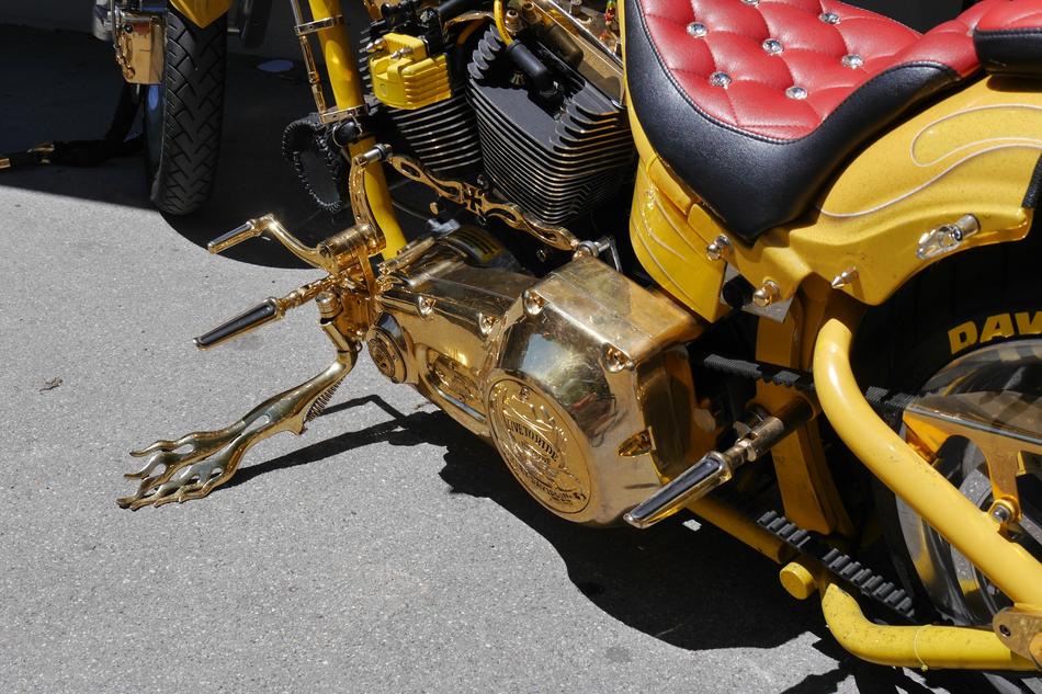 Yellow machine mechanism free image download