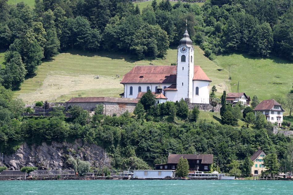 Church Flüelen Water