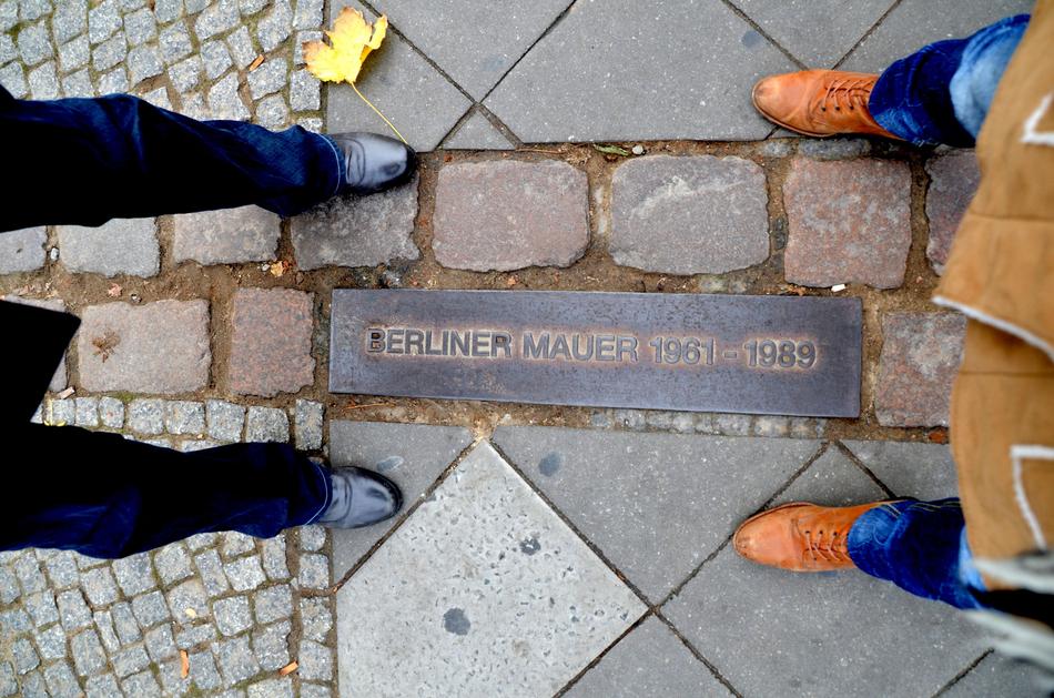 Berlin Wall Borders German