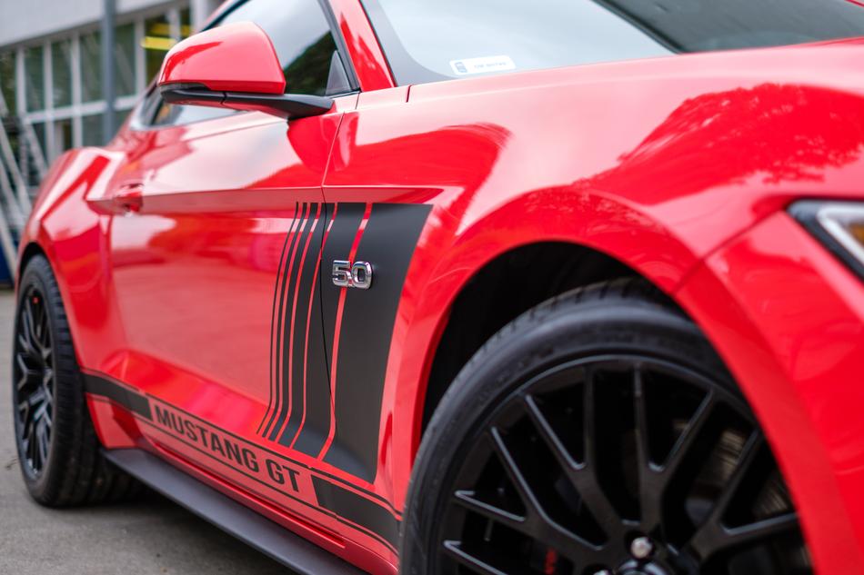 Mustang Gt Red