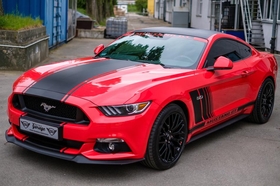 Mustang Gt Red