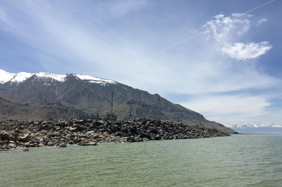 Great Salt Lake Mountain view