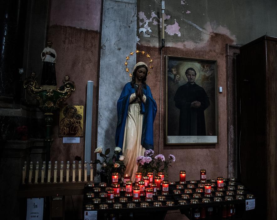 candles are red jesus