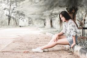 girll in road