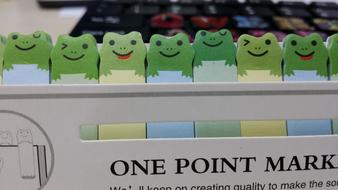 Office Note Frogs