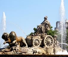 lions trolley sculpture fountain