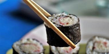 fish roll in sticks