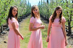 Girls Portriat Flowers pink dress