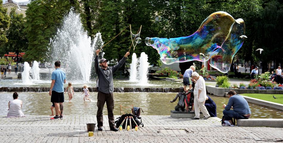 Giant Bubble Water