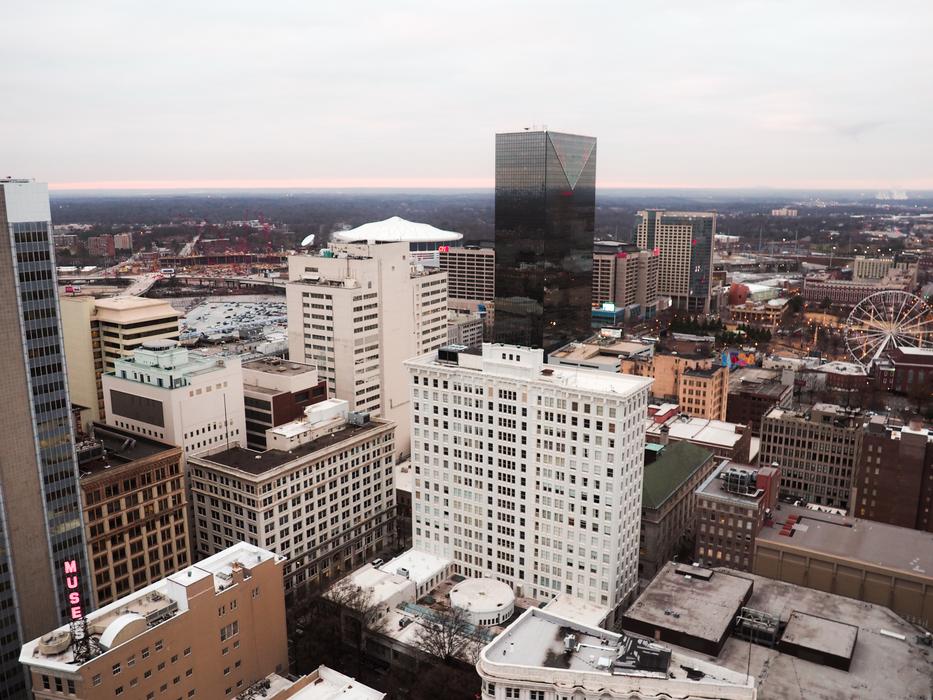 roof view of big City at winter