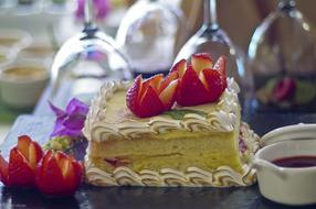 sweet cream cake