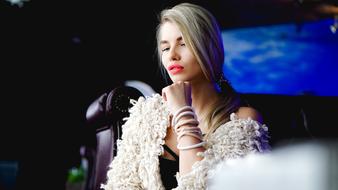 model girl dress fashion