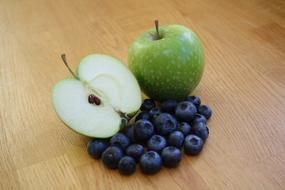 green apple and blueberry for health